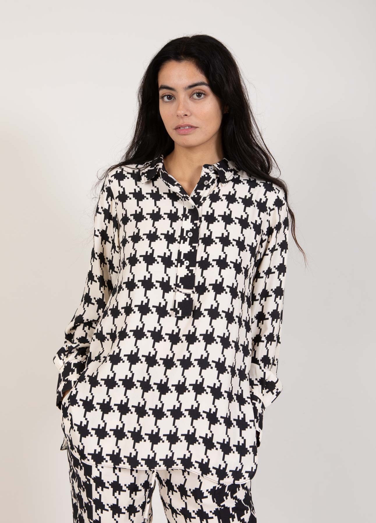 Coster Copenhagen BLUZE IN HOUNDSTOOTH MIX PRINT Shirt/Blouse Houndstooth mix print - 901