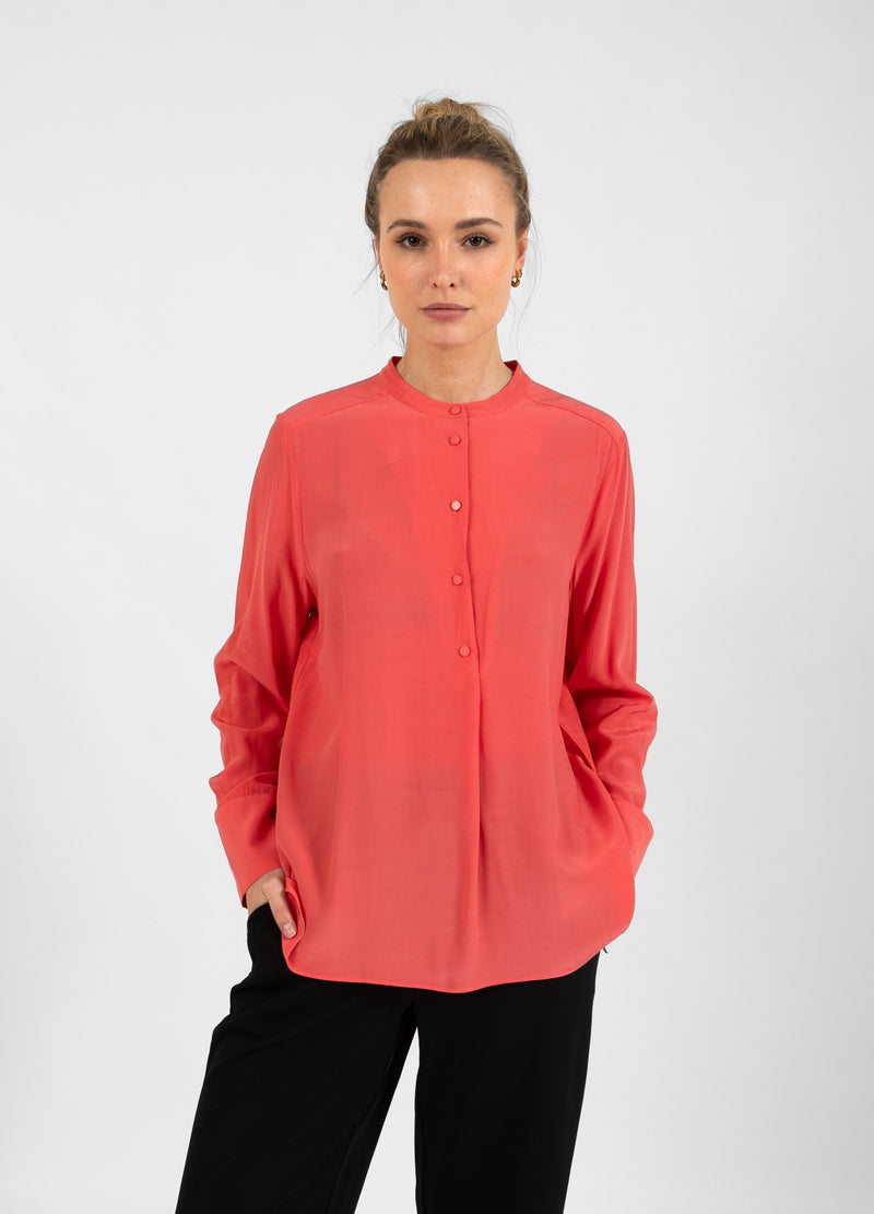 Coster Copenhagen BLOUSE MET GEVOUWEN KNOPENBIES Shirt/Blouse Hot coral - 685