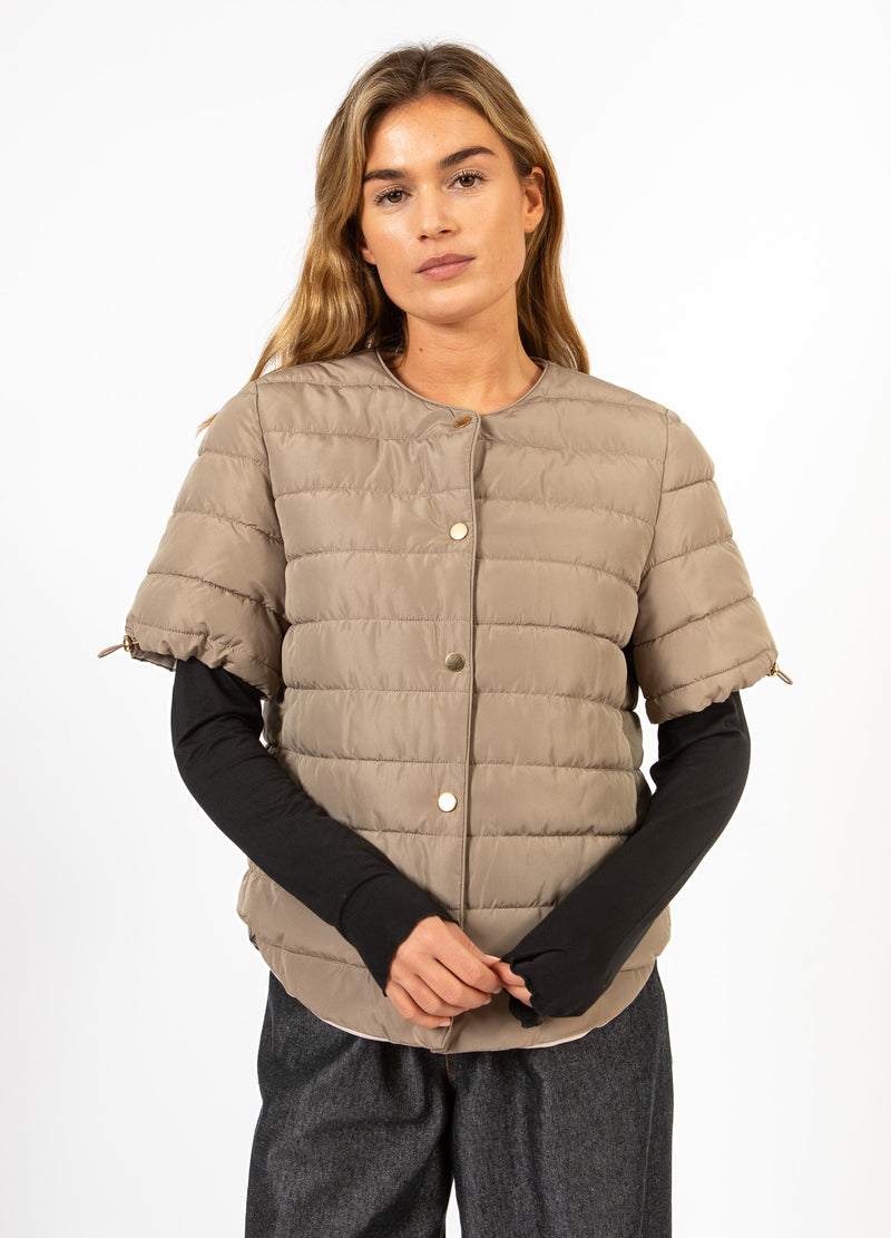 CC Heart CC HEART ASTA QUILTED KORTE MOUW JAS Outerwear Sand - 251