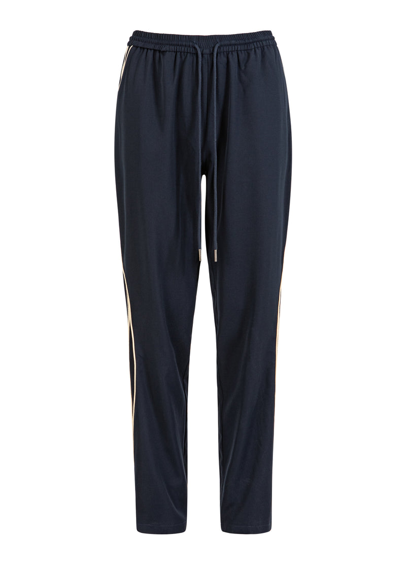 Coster Copenhagen ONTSPANNEN SPORTIEVE BROEK - SILLE PASVORM Pants Navy/off white - 566