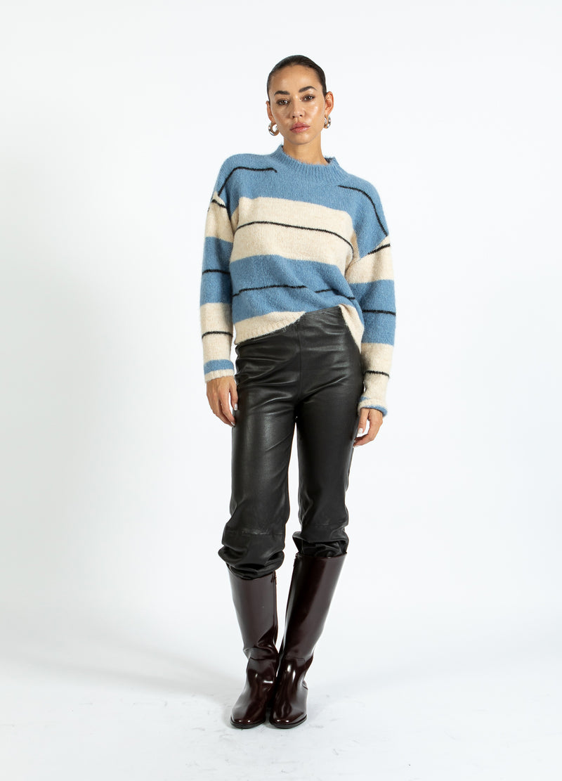 Coster Copenhagen PLUIZIGE GESTREEPTE GEBREID Knitwear Blue/creme stripe - 589