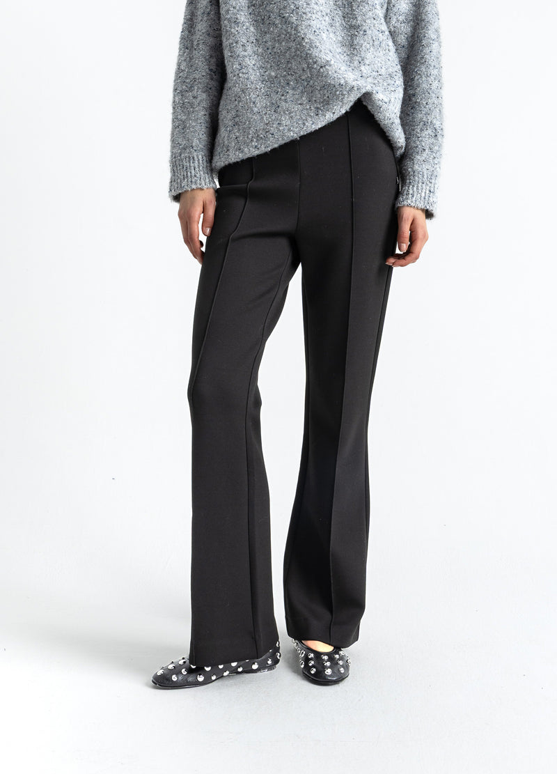 Coster Copenhagen SCUBA BROEK - MYNTE PASVORM Pants Black - 100